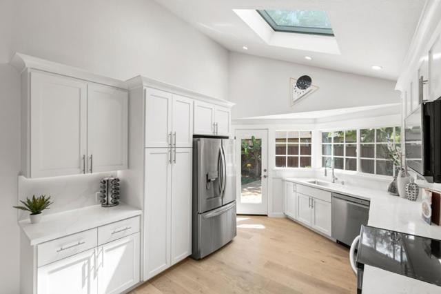 Image 16 of 50 For 577 Anchor Circle