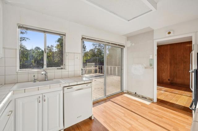 442 Knoll Drive, Los Altos CA: https://media.crmls.org/mediaz/39b3e6ac-4580-429f-a501-4561ee65dd98.jpg