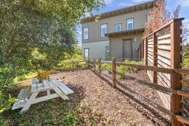 115 Wika Ranch Court, Redwood City CA: https://media.crmls.org/mediaz/39b4f98f-a0d3-408b-8da1-669f4ea90ecc.jpg