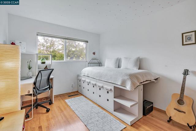 92 Gaywood Pl, Moraga CA: https://media.crmls.org/mediaz/39b53188-d427-4d5b-9176-18d573804b60.jpg