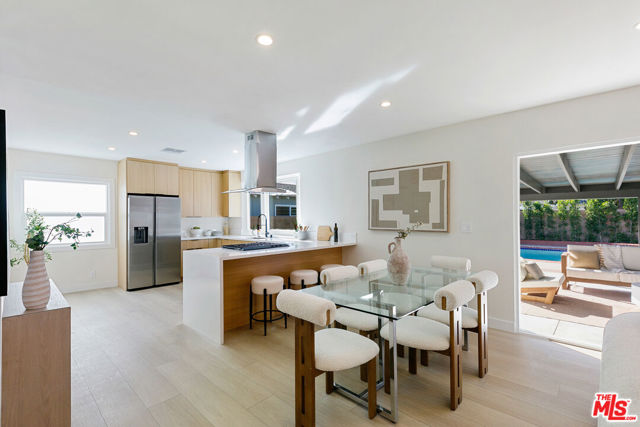 8915 Odessa Avenue photo 3