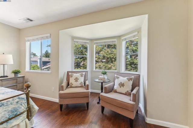 1159 Vintner Pl, Livermore CA: https://media.crmls.org/mediaz/39b59820-cea2-4a11-b67d-85cd127dc6b2.jpg