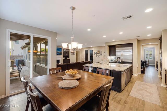 13170 Bent Grass Place, Moorpark CA: https://media.crmls.org/mediaz/39b604aa-45a2-4cd9-bef5-f38e861adea9.jpg