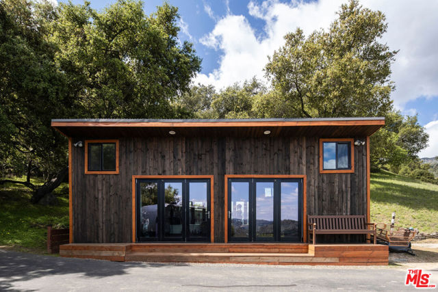 22575 Monte Vista Drive, Topanga CA: https://media.crmls.org/mediaz/39b63a99-5944-4836-877d-492546ea6223.jpg