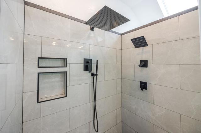 Image 40 of 63 For 447 Burning Tree Court