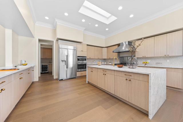 291 Atherton Avenue, Atherton CA: https://media.crmls.org/mediaz/39b6c341-91f1-444f-a5fc-22e437f2c4fe.jpg