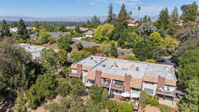 133 Puesta Del Sol, Los Gatos CA: https://media.crmls.org/mediaz/39b7f487-2a80-4e9d-ba93-cd8c438fce0b.jpg