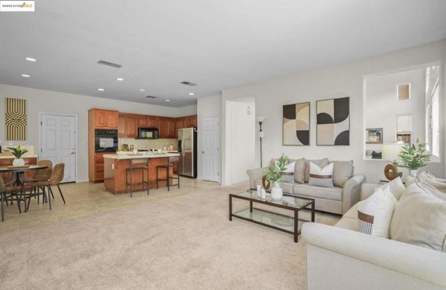 2451 Aberdeen Ln, Discovery Bay CA: https://media.crmls.org/mediaz/39b80bac-f0f2-41be-bffc-fca6e75c5cc8.jpg