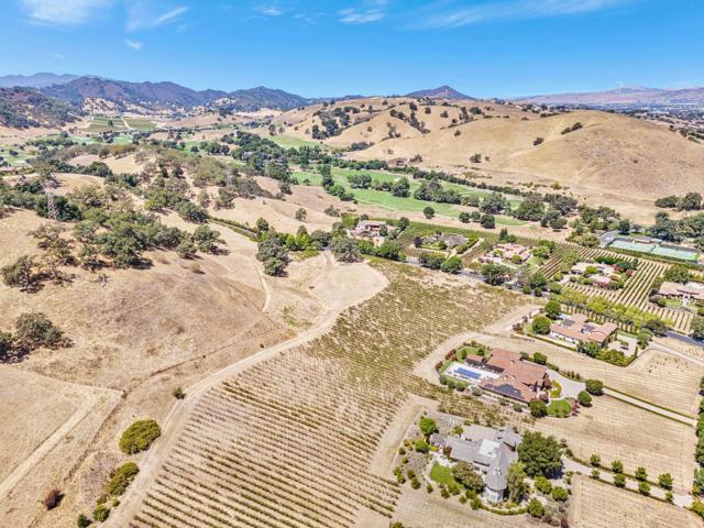 1322 Lions Peak Lane, San Martin CA: https://media.crmls.org/mediaz/39b81bb9-02c5-4758-ac05-1fc25bd298af.jpg
