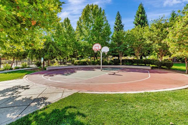 7473 Hoylake Court, Gilroy CA: https://media.crmls.org/mediaz/39b852f0-afd2-4762-bb04-23981c88b993.jpg