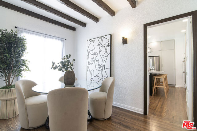 336 N Orange Drive, Los Angeles CA: https://media.crmls.org/mediaz/39b8d455-1778-4066-b0a9-b2136e96d1af.jpg