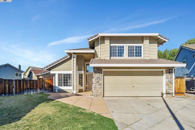 25 Phillips Ct, Tracy CA: https://media.crmls.org/mediaz/39b8f5cb-40c6-4219-9c8f-52cbc9e1bb40.jpg