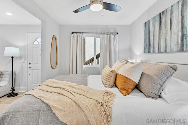 8644 Via Mallorca, La Jolla CA: https://media.crmls.org/mediaz/39b9b333-a78d-4abb-a4d7-1dcccf394aed.jpg