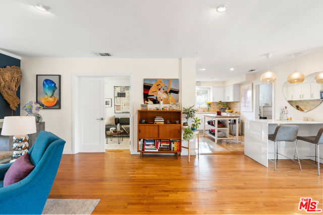 2316 Laurelmont Place, Los Angeles CA: https://media.crmls.org/mediaz/39b9fd4c-d340-41b1-9a08-e2b69382d1c0.jpg