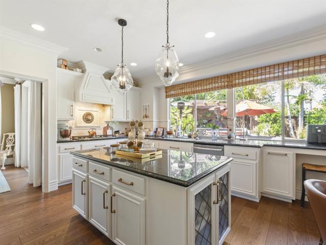 3424 CAMINO ALEGRE, Carlsbad CA: https://media.crmls.org/mediaz/39ba4cef-6822-444a-8c6c-48c53f973811.jpg