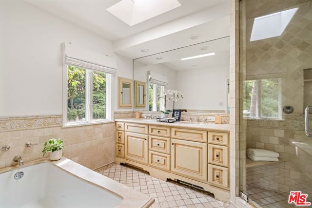 4071 Mandeville Canyon Road, Los Angeles CA: https://media.crmls.org/mediaz/39ba8646-a409-4f68-ab0c-2fe7500de962.jpg