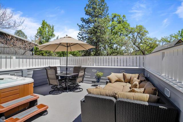 20944 Woodside Way, Groveland CA: https://media.crmls.org/mediaz/39ba9199-e60d-4dbd-b675-2cc9efe6f53a.jpg