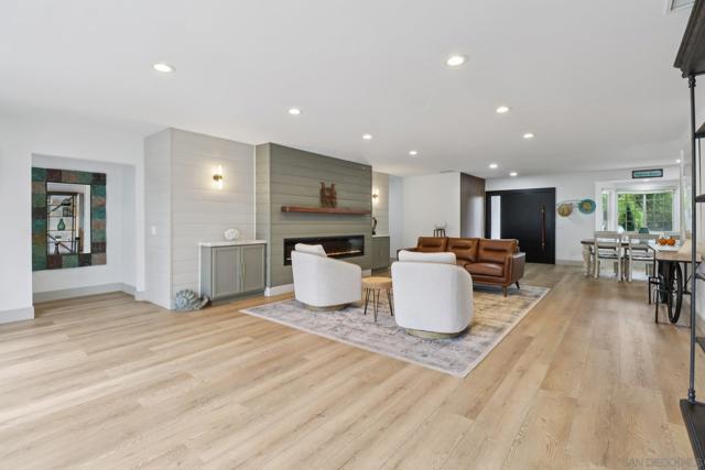 Image 12 of 73 For 43 Corte Maria Ave