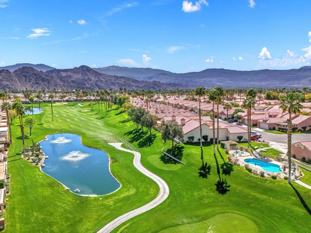 76892 Joetta Place, Palm Desert CA: https://media.crmls.org/mediaz/39bd8e5f-eff8-4c3b-9636-7e88eb645e6a.jpg