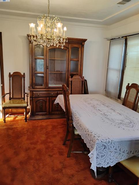 2621 66th Avenue, Oakland CA: https://media.crmls.org/mediaz/39be8cca-c99e-4a11-88e2-cf7f60b226fe.jpg