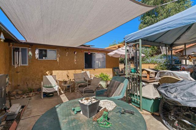 293 Paden Dr, Spring Valley CA: https://media.crmls.org/mediaz/39c07a1b-c6c2-477a-943e-7b4f1cce24b6.jpg