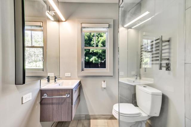 1137 Capuchino Avenue, Burlingame CA: https://media.crmls.org/mediaz/39c226ba-f610-4402-9b0e-ed70b69a3093.jpg