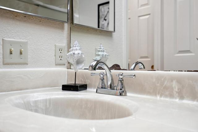 1612 Parkview Green Circle, San Jose CA: https://media.crmls.org/mediaz/39c23a6d-67cd-47d8-afed-fbcf2f6f19e8.jpg