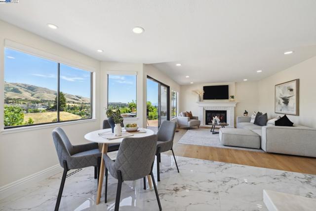 44030 Geddy Court, Fremont CA: https://media.crmls.org/mediaz/39c24f47-76a0-4a71-8507-d65a968424d9.jpg