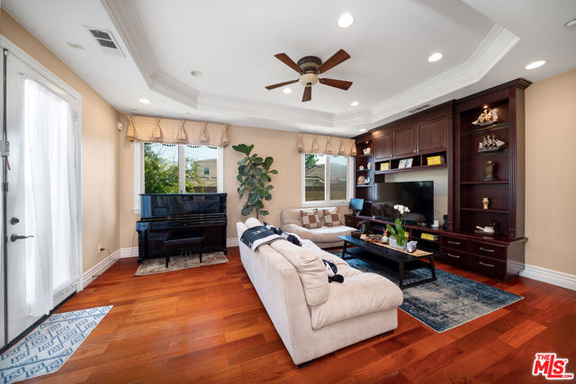 1036 Louise Avenue, Arcadia CA: https://media.crmls.org/mediaz/39c39fb2-fd8e-46a9-add7-091c45fc5c39.jpg