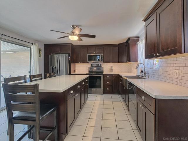 8644 Via Del Luz, El Cajon CA: https://media.crmls.org/mediaz/39c3a6fd-8985-4429-b67d-de9693a96cd7.jpg