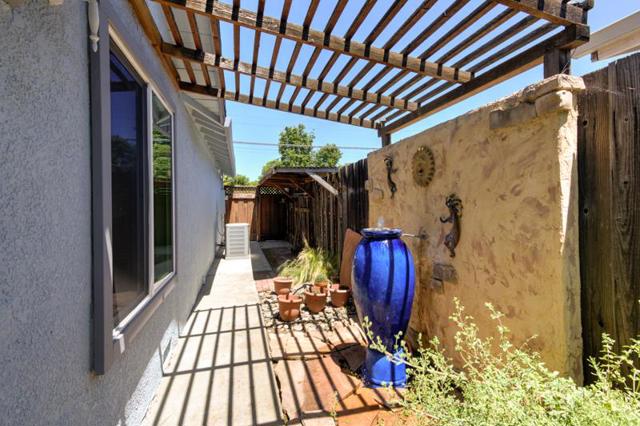 970 W Hedegard Avenue, Campbell CA: https://media.crmls.org/mediaz/39c3c41d-c687-47f8-b2b6-0e7bcc3ca25d.jpg