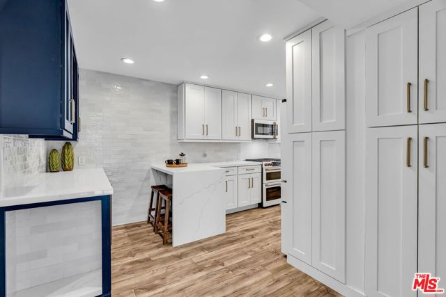 14106 Dickens Street, Sherman Oaks CA: https://media.crmls.org/mediaz/39c3fa9e-abd8-4e12-a40d-6c7a8c3fb46f.jpg