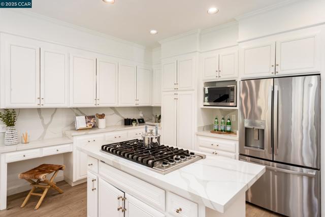15 Blemer Ct, Danville CA: https://media.crmls.org/mediaz/39c41ae5-227a-4262-b24f-182e3bca549e.jpg