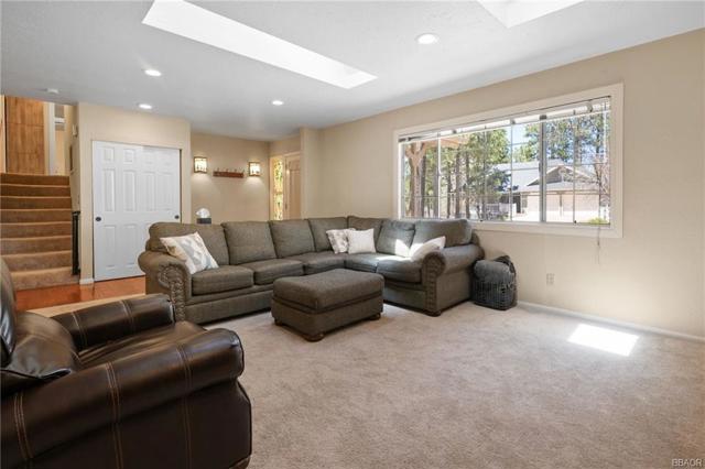 42729 Haupstrasse Drive, Big Bear CA: https://media.crmls.org/mediaz/39c42c6e-e39d-48d1-a99b-f7f163a0b66a.jpg