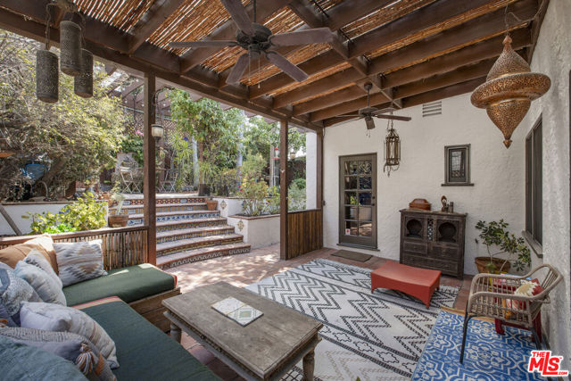 6105 Mount Angelus Drive, Los Angeles CA: https://media.crmls.org/mediaz/39c4674a-030b-4068-826e-2acf4a142b02.jpg