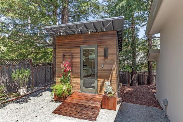 15902 Rochin Terrace, Los Gatos CA: https://media.crmls.org/mediaz/39c4812d-51f9-4dda-9669-8476a90878c3.jpg