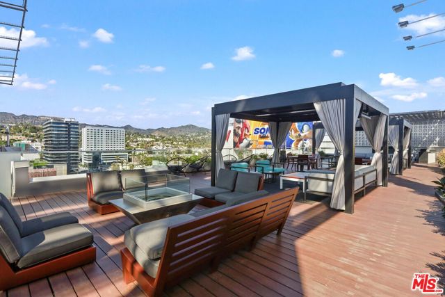 6250 Hollywood Boulevard, Los Angeles CA: https://media.crmls.org/mediaz/39c4cf12-63f1-466f-a6e7-47f2c40211e1.jpg