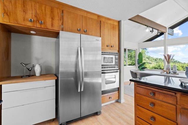16451 Wood Acres Road, Los Gatos CA: https://media.crmls.org/mediaz/39c4e78a-395f-4c08-a071-7e592ec4e447.jpg