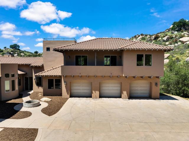 Detail Gallery Image 2 of 71 For 15711 Salida Del Sol, Ramona,  CA 92065 - 5 Beds | 4/2 Baths