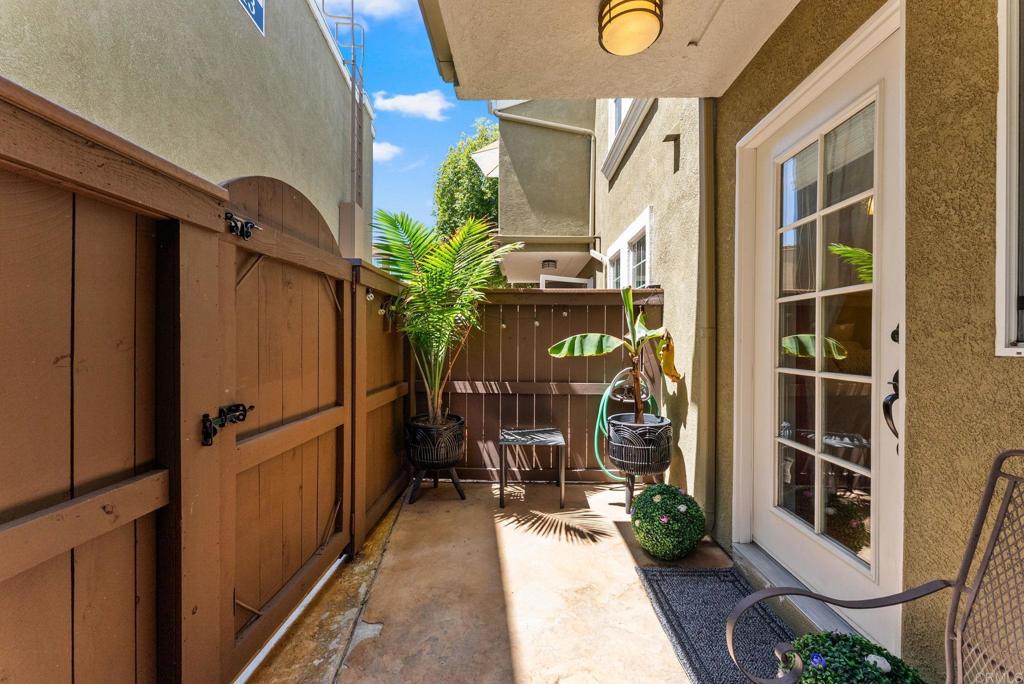 5404 Balboa Arms Drive - photo 13