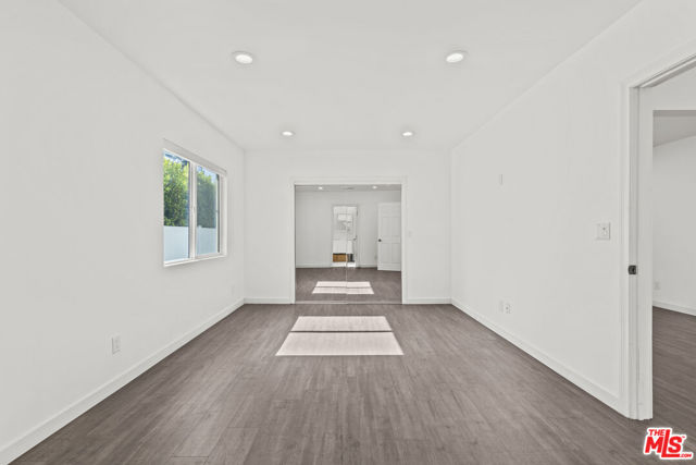 15153 La Maida Street, Sherman Oaks CA: https://media.crmls.org/mediaz/39c5e338-2ccd-42bc-837f-b7f35d63377d.jpg