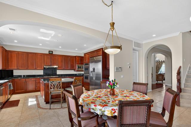 Image 19 of 73 For 18410 Lakepointe Dr