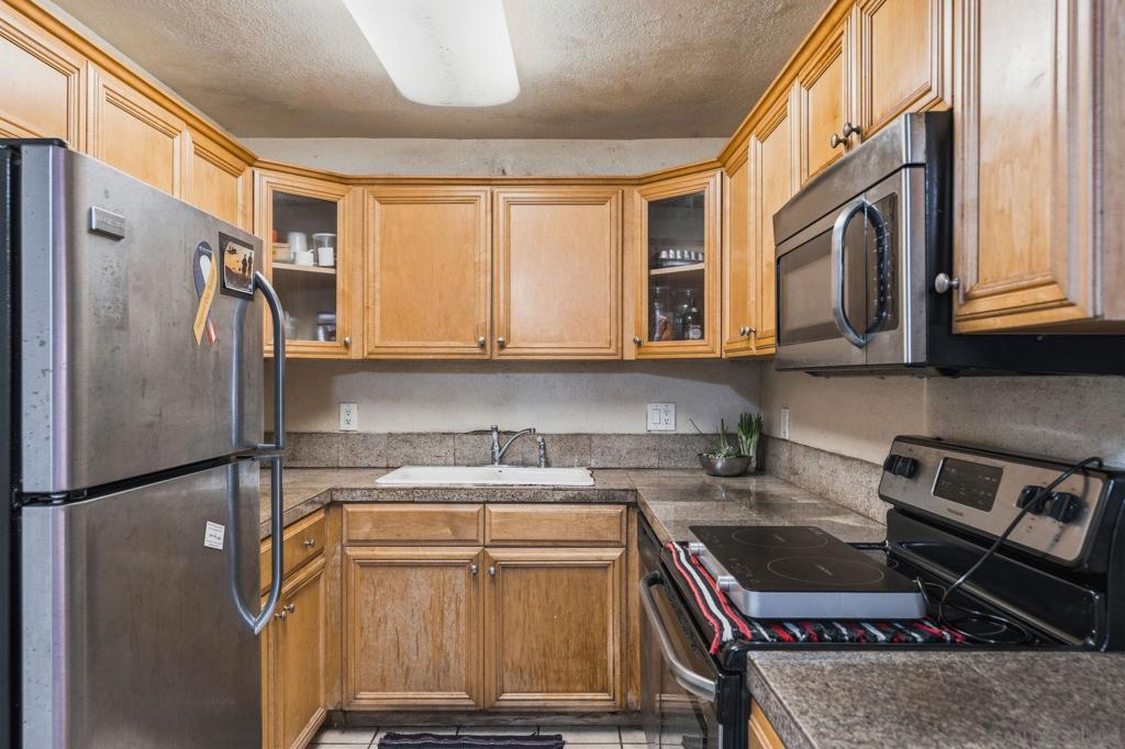 3215 44th Street - photo 2