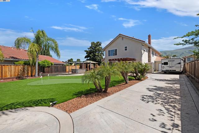 Image 34 of 42 For 45421 Parkmeadow Dr