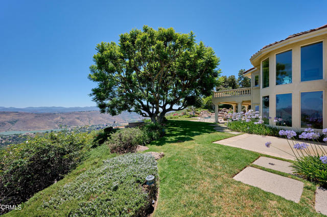 11848 Presilla Road, Camarillo CA: https://media.crmls.org/mediaz/39c8e788-41af-4882-9d8a-23c5e7656093.jpg