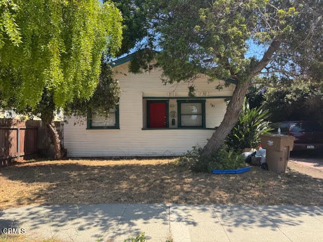 344 S Evergreen Drive, Ventura CA: https://media.crmls.org/mediaz/39c92fd1-c95d-4c4f-859f-88400c4b7506.jpg