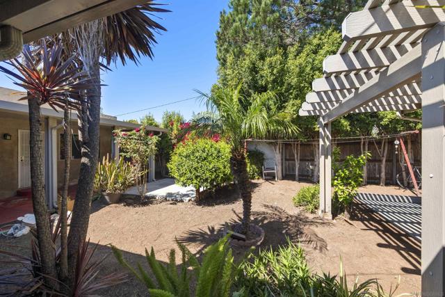 3527 Mississippi St, San Diego CA: https://media.crmls.org/mediaz/39c930a7-254f-4b8c-b494-838f92ff494f.jpg