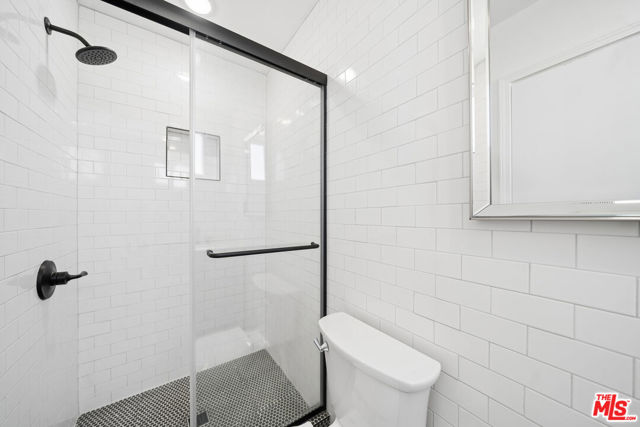 1039 North Harper Avenue, 9 photo 11