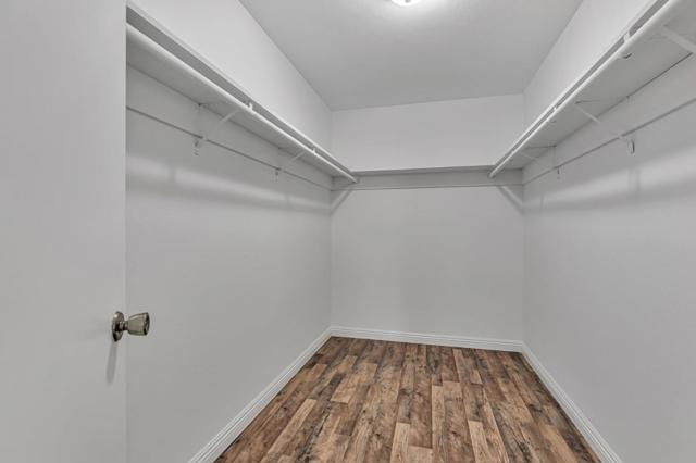 1081 Oak Street, Hollister CA: https://media.crmls.org/mediaz/39cb40e9-7d70-4ef2-9ece-68467e832d87.jpg