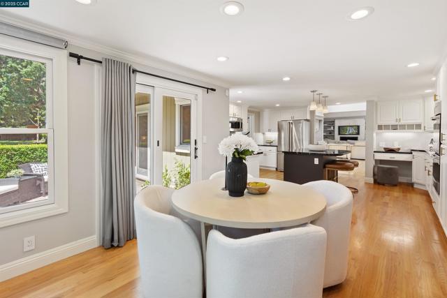 2140 Hidden Oak Dr, Danville CA: https://media.crmls.org/mediaz/39cd9893-4d83-4c89-9d9e-15ce104fa13b.jpg